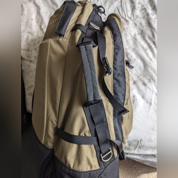 North Face Galileo Travel Backpack - Picture 3 of 9